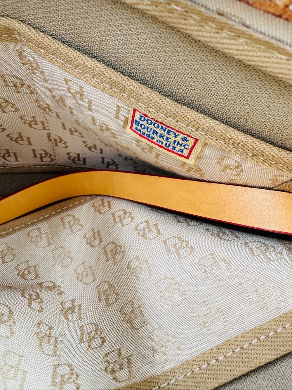NEW VTG Dooney & Bourke Signature Tassel Satchel Purse & Wallet Set - Picture 9 of 16